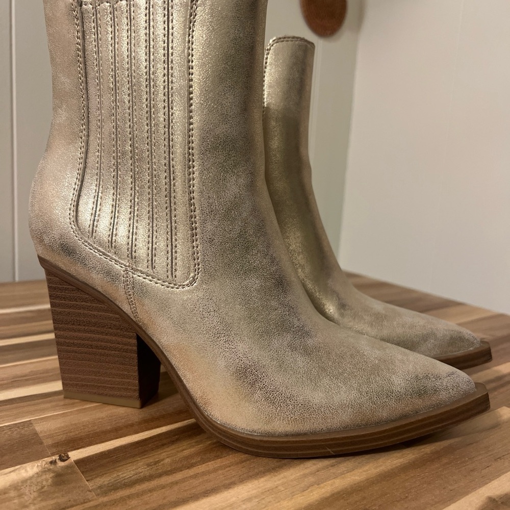 MIA Metallic Gold Pointed Toe Chelsea Ankle Boots